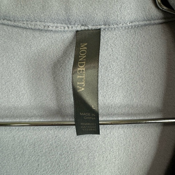Women’s Shirt with Snap closures ~ Size Large - Picture 3 of 4